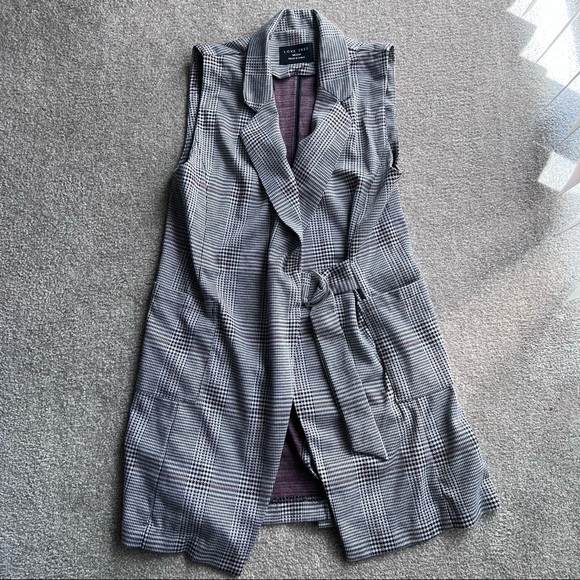 Women’s Plaid Sleeveless Blazer in size Medium - Picture 1 of 8